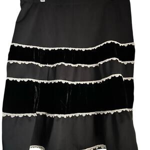 Mossimo Black Skirt with Lace Trim – Women’s Size Medium (NWOT)